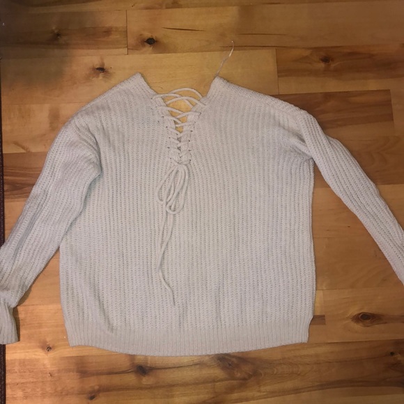 White sweater with tie back - Picture 2 of 3